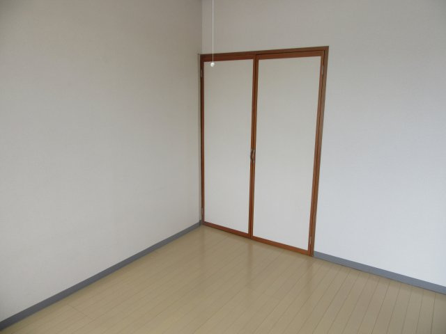 ナチュール西田の洋室