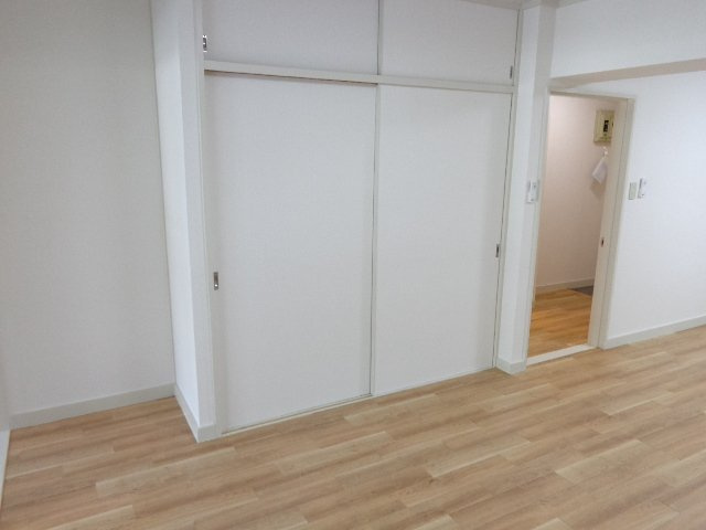 セブンヒルズの居間・リビング