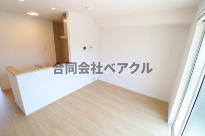 【居間・リビング】 | グランスタ花山 | ゆったりとした居間です