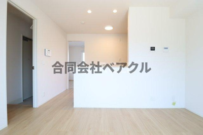 【居間・リビング】 | グランスタ花山 | ゆったり過ごせる居間です