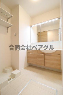 【洗面所】 | グランスタ花山 | 明るい洗面所です
