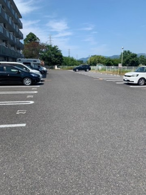 【駐車場】 | ビックシャイン