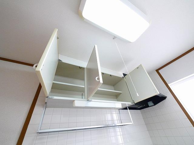 キャッスル　Ｂの収納|キッチン上収納