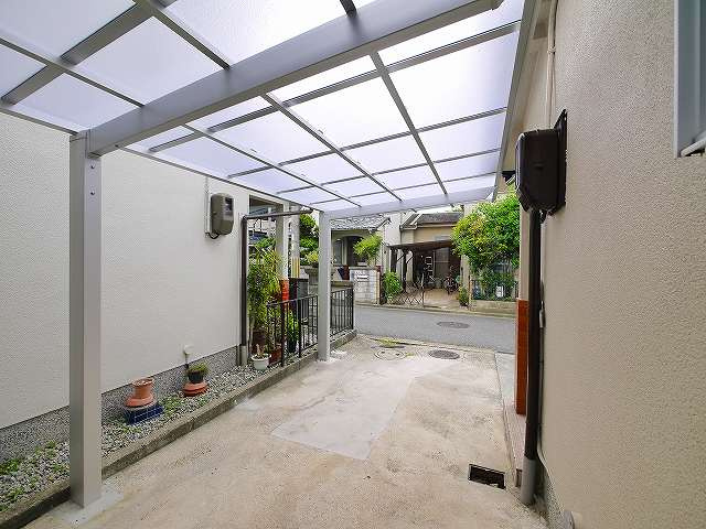 東九条賃貸一戸建の駐車場|駐車場完備です