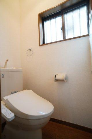【トイレ】 | 新曽貸家(30-4) | １階　トイレ