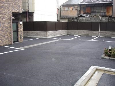 アスヴェル京都二条駅前Ⅱの駐車場