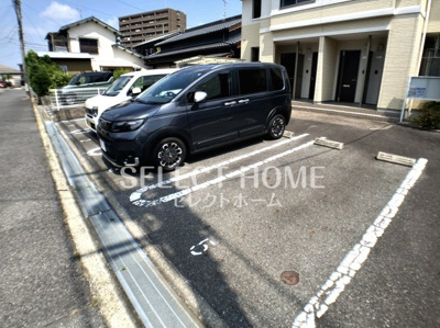 【駐車場】 | メルヴェール | 駐車場があります