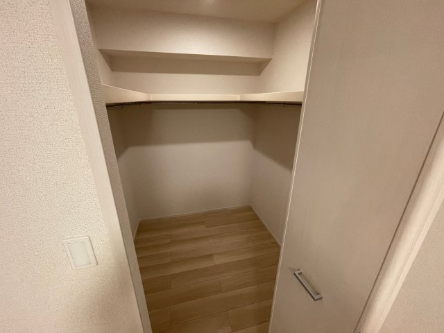 ヴァン　ヴェール　Ⅰの収納|ウォークインクローゼット