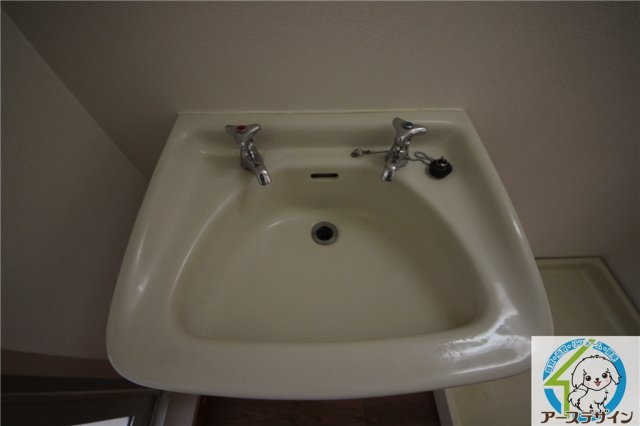 晴水ビルの独立洗面台|独立洗面台、朝の身支度には欠かせません