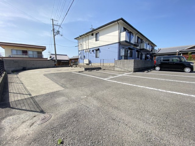 【駐車場】 | VILLA川辺Ⅱ | ※同物件、別のお部屋の写真です。