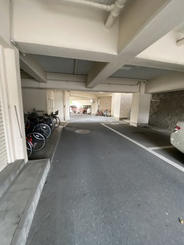 アンピール大野城の駐車場