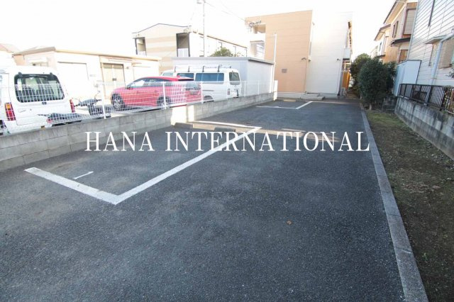 シャンブルＮＳの駐車場