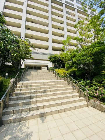 JQ高宮多賀の杜の外観