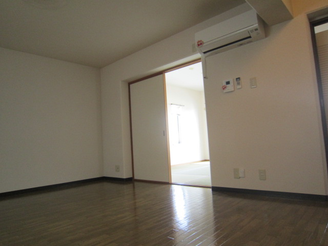 ピンクフィールドのその他