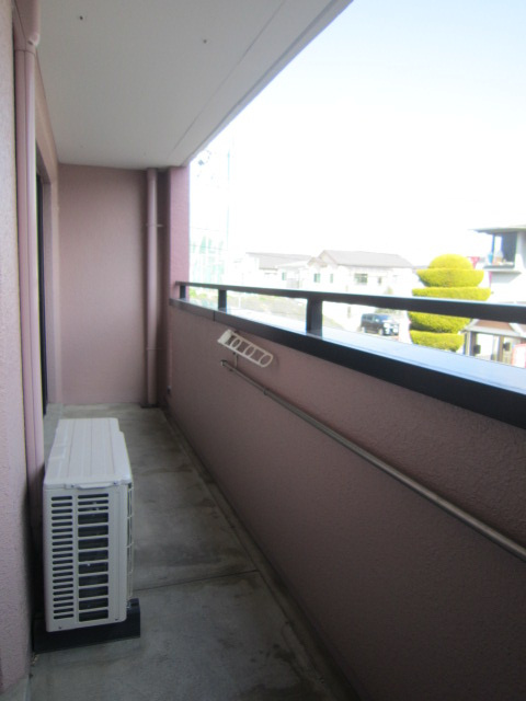 ピンクフィールドのバルコニー