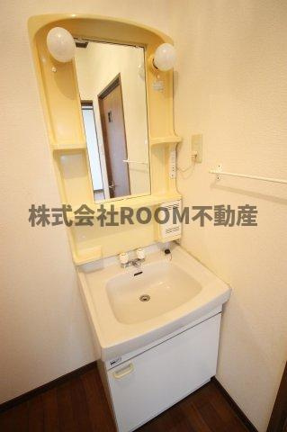 コーポアンジェラスの独立洗面台|朝の身支度には欠かせない独立洗面化粧台