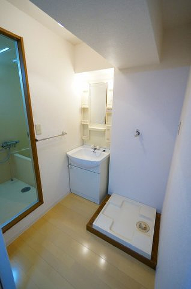 エトランゼ12【キャッシュバック対象物件】の洗面所|スペースが確保できる洗面所です