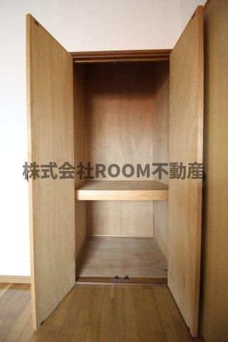 学校前コーポの収納|たっぷりとした収納スペースです