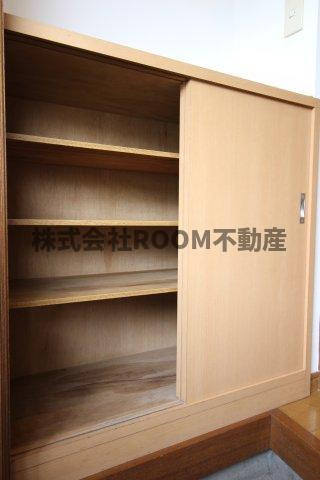 学校前コーポの収納|たっぷりとした収納スペースです