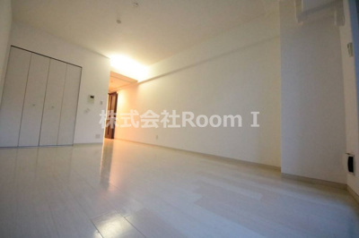 【洋室】 | シティヒルズ安堂寺 | 個人の部屋や寝室として使える洋室です