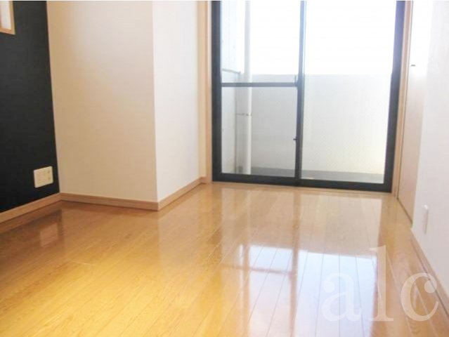 エクセリア上石神井の居間・リビング|こちらのリビングで趣味の時間をお楽しみください　※同仕様