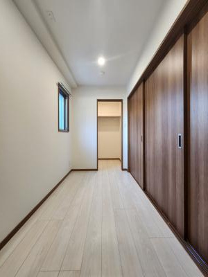 THE RESIDENCE 二条駅前（ザレジデンス二条駅前）の子供部屋|洋室