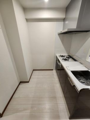 THE RESIDENCE 二条駅前（ザレジデンス二条駅前）のその他|冷蔵庫設置スペース