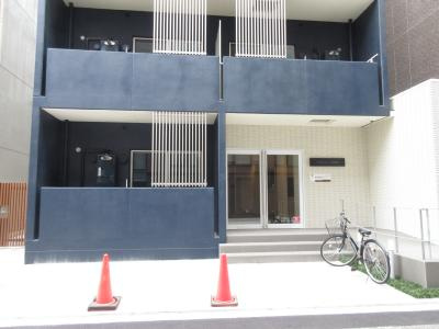 THE RESIDENCE 二条駅前（ザレジデンス二条駅前）のエントランス