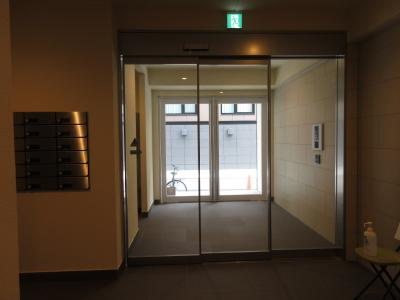 THE RESIDENCE 二条駅前（ザレジデンス二条駅前）のロビー