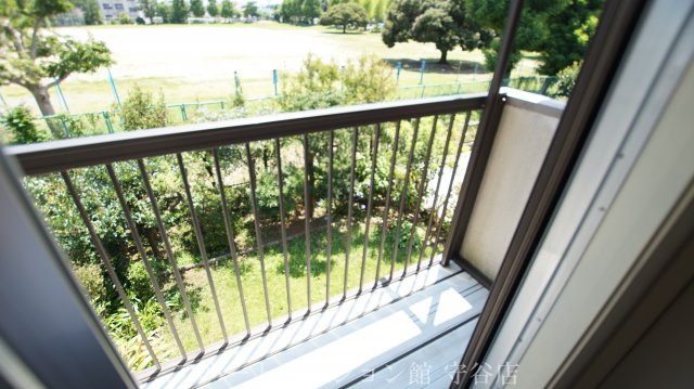 御所ケ丘５丁目Ｓ邸のバルコニー