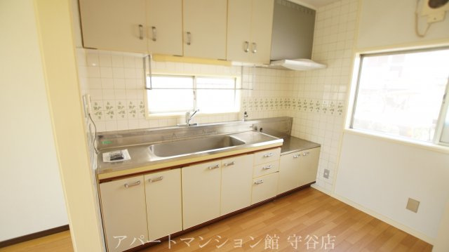 御所ケ丘５丁目Ｓ邸のキッチン