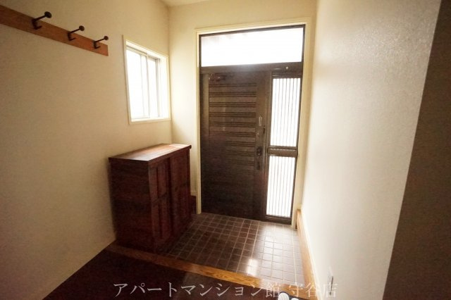 御所ケ丘５丁目Ｓ邸の玄関