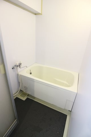 YKハイツ旭が丘の浴室