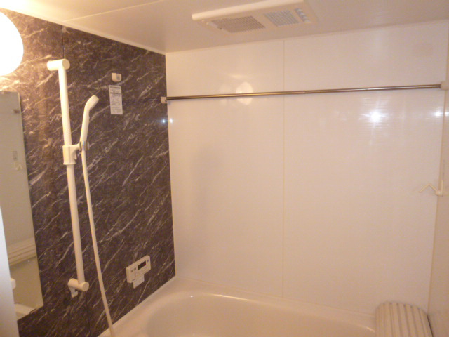 ディライトステージＡの浴室