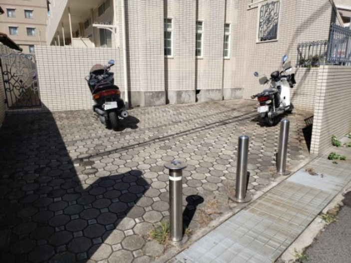 ローリエ霞ヶ丘のその他共用部分|駐輪場☆神戸市垂水区　ローリエ霞ヶ丘　賃貸☆