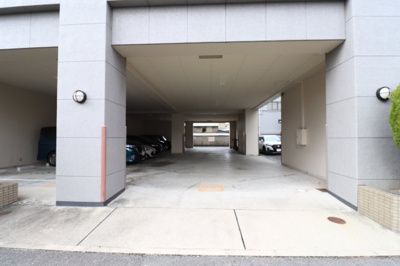 【駐車場】 | アヴァンセクール京橋南