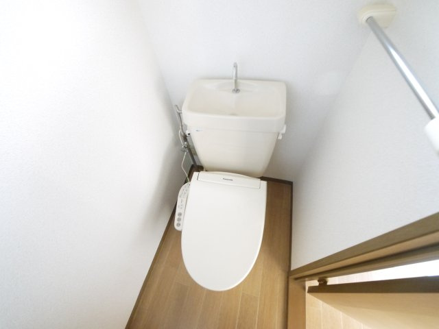 エクレール平城Dのトイレ