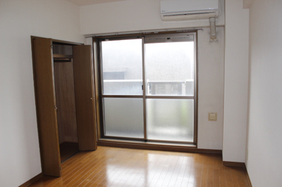 【洋室】 | フィオーレ宇津木