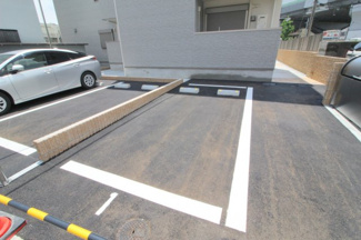 【駐車場】