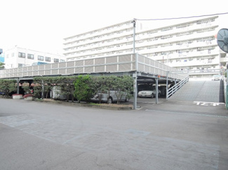【駐車場】 | 自走式駐車場です。
