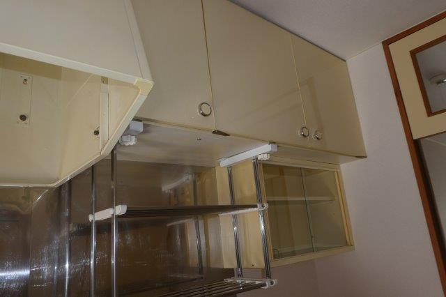 エステート中庄のキッチン|キッチン上収納