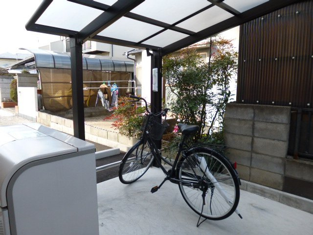 倉敷市日吉町のアパートのその他共用部分|自転車置き場