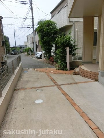 萱田町　中古戸建の駐車場
