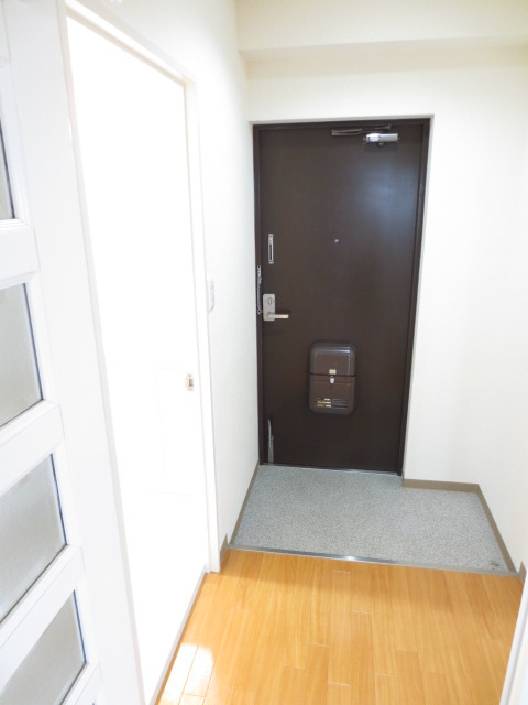 グレースヒル幸の玄関