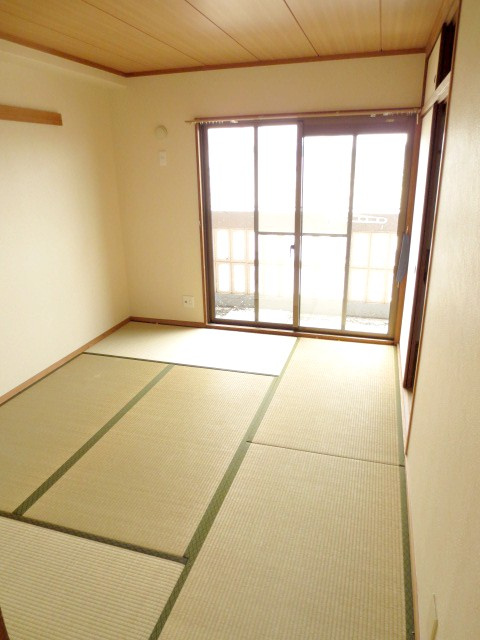 グレースヒル幸の和室