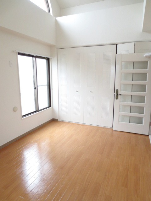 グレースヒル幸の洋室