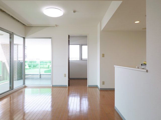 LANAI T GARDENの居間・リビング|同建物の類似タイプ