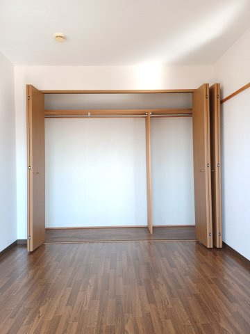 レジェン志邑の収納|こまごまとしたものを収納できそうですね