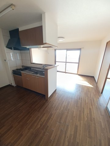 レジェン志邑の居間・リビング|使いやすい居間です