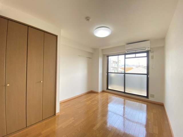 松下ハイツ瑞穂通の寝室